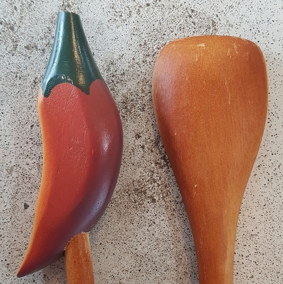 1970s Chili Peppers Wooden Salad Utensils - Picture 5 of 7